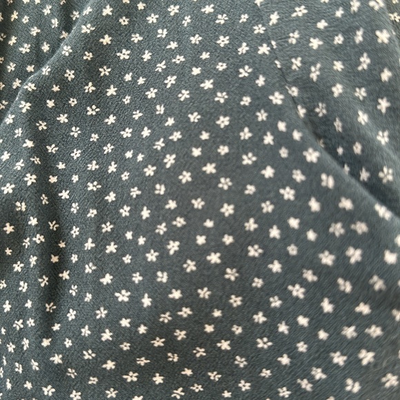 Floral Front Tie Top - Picture 4 of 5